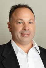 Chad Piepho, Broker